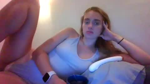 Snapshot of valure_lera chatting on January 12, 12:33 pm valure_lera online show from January 12, 12:33 pm