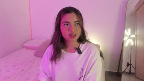 Snapshot of valy_shyness chatting on October 12, 12:31 am valy_shyness online show from October 12, 12:31 am