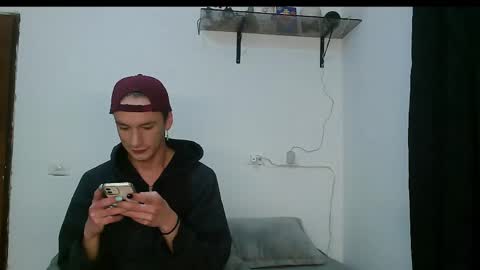 Vamp Noah and Dan online show from February 25, 6:25 am