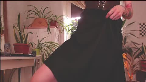 Mollyy Valentine online show from December 3, 7:11 pm