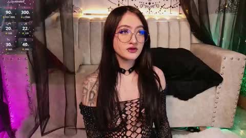 Snapshot of vampy_girl chatting on October 19, 9:04 pm Follow me in me ONLYFANS Giselxox online show from October 19, 9:04 pm