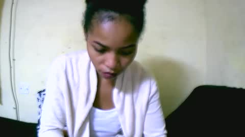 Snapshot of vanah344375 chatting on September 16, 6:36 am vanah344375 online show from September 16, 6:36 am