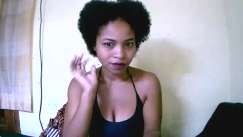 Snapshot of vanah344375 chatting on October 2, 8:43 am vanah344375 online show from October 2, 8:43 am