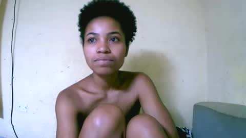 Snapshot of vanah344375 chatting on October 9, 8:12 am vanah344375 online show from October 9, 8:12 am