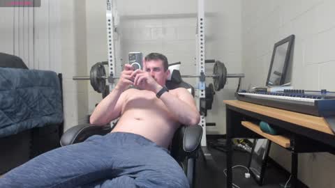 Snapshot of vandal2021 chatting on February 7, 5:31 am Vandal2021 online show from February 7, 5:31 am