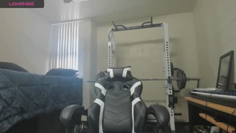 Snapshot of vandal2021 chatting on February 15, 8:43 pm Vandal2021 online show from February 15, 8:43 pm