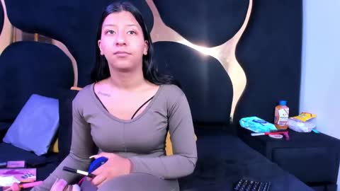 Vane online show from May 27, 1:41 pm