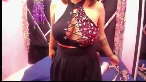 Snapshot of vanesa_boobs chatting on February 11, 3:00 am vanessa bobs online show from February 11, 3:00 am