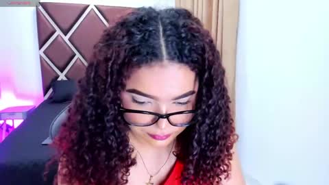 Snapshot of vanesa_coronel chatting on May 29, 11:19 am Vanesa online show from May 29, 11:19 am