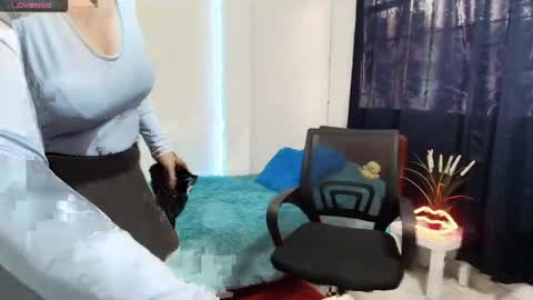 Vanesa online show from April 8, 12:49 pm