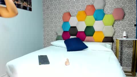 Snapshot of vanesa_west chatting on January 11, 7:27 pm Tender online show from January 11, 7:27 pm