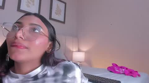 vanessa__cb online show from June 25, 6:34 pm