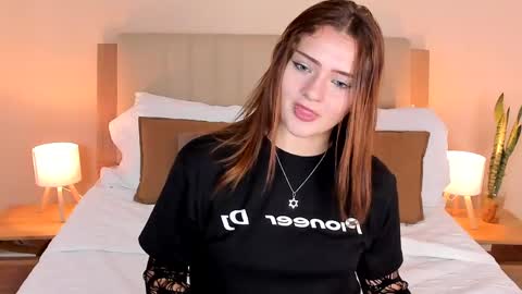 vanessa_foxyy online show from May 20, 7:09 pm