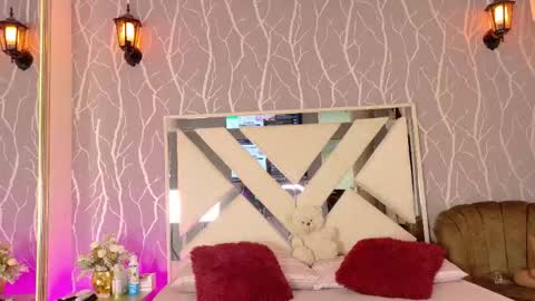 Snapshot of vanessa_guzman1 chatting on February 23, 12:35 pm online show from February 23, 12:35 pm