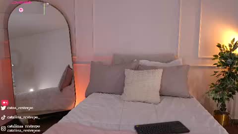 vanessa sexxy online show from June 18, 1:39 am