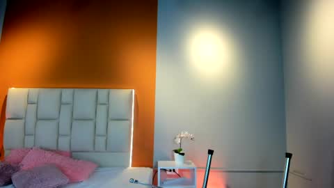 Snapshot of vanessaford_ chatting on May 9, 11:59 am Vanessa Ford online show from May 9, 11:59 am