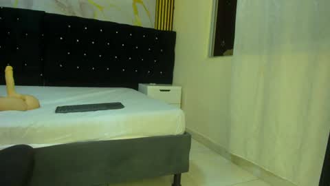 Vanessa Hard online show from March 31, 3:41 am