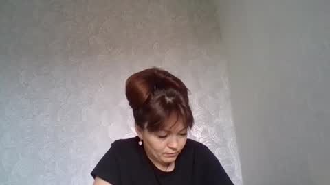 vanessasmuthh online show from June 30, 1:12 pm