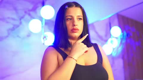vanessaxrayy online show from May 28, 8:39 pm