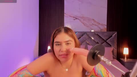 Snapshot of vanethompson chatting on May 8, 8:36 pm vanethompson online show from May 8, 8:36 pm