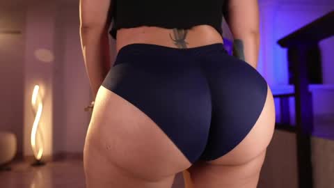 Vania  online show from April 16, 12:44 am