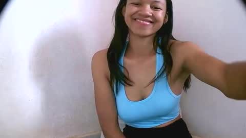 vanih27 online show from February 7, 7:45 am