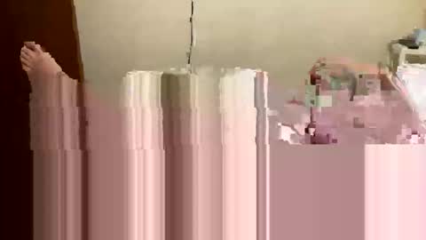 Snapshot of vanili_ chatting on December 4, 11:52 am vanili_ online show from December 4, 11:52 am