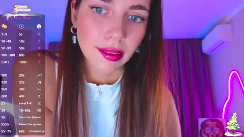 Snapshot of vanilla_tori chatting on December 18, 2:10 am Elika online show from December 18, 2:10 am