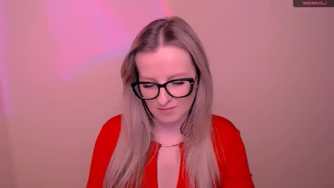 Snapshot of vanillaex_ chatting on March 10, 6:35 pm Mia online show from March 10, 6:35 pm