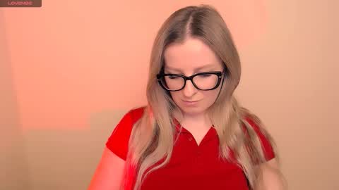 Snapshot of vanillaex_ chatting on March 19, 8:02 pm Mia online show from March 19, 8:02 pm