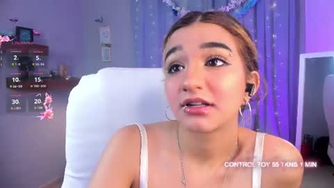 vanillafairy_ online show from June 11, 8:40 pm