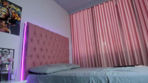 VanillaFlo online show from November 21, 12:04 pm