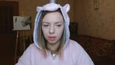 VanillaMuffin online show from October 15, 6:02 am