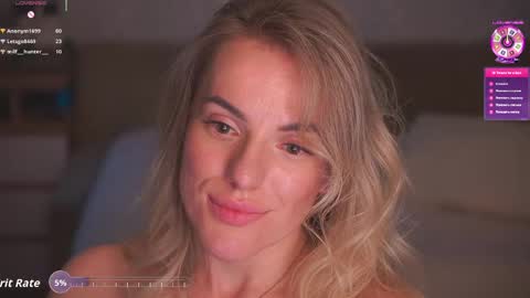Snapshot of vanille_mystery chatting on April 18, 7:58 pm Sophie online show from April 18, 7:58 pm
