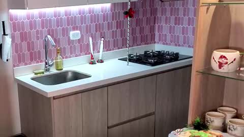 Elizabeth online show from December 23, 1:36 am