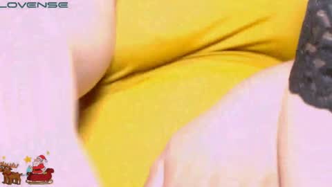 Snapshot of vanne_amet chatting on December 22, 2:06 am free  follow me online show from December 22, 2:06 am