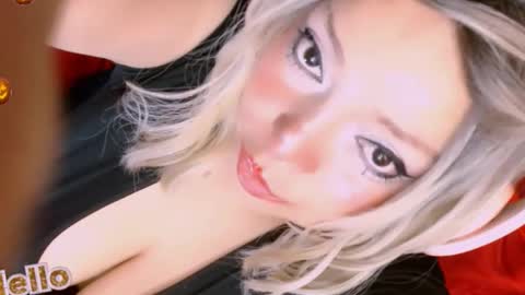 Snapshot of vanne_amet chatting on October 16, 1:01 pm free  follow me online show from October 16, 1:01 pm
