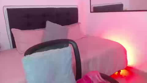 vane online show from February 21, 10:33 pm