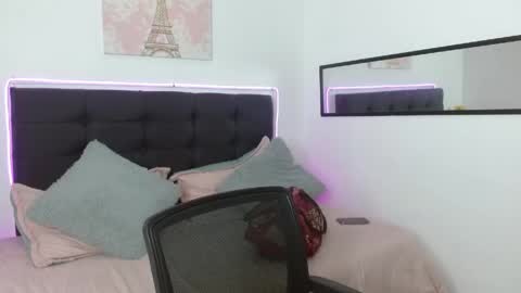 vane online show from March 22, 8:45 pm