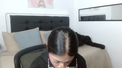Snapshot of vannesweet_ chatting on July 5, 9:00 pm vane online show from July 5, 9:00 pm