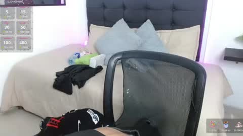 Snapshot of vannesweet_ chatting on July 9, 9:08 pm vane online show from July 9, 9:08 pm