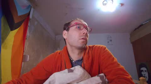 Snapshot of vanya101 chatting on December 29, 3:11 am Vanya Gold online show from December 29, 3:11 am