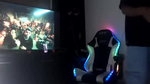 Andres online show from February 8, 10:24 pm