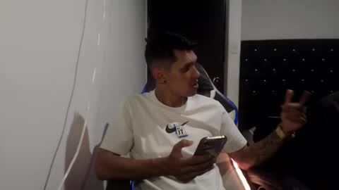 Andres online show from March 1, 10:56 pm