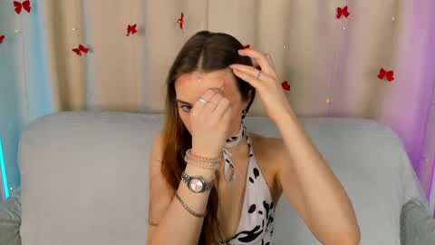 Snapshot of vasilisalove chatting on July 6, 1:35 am VasilisaLove online show from July 6, 1:35 am
