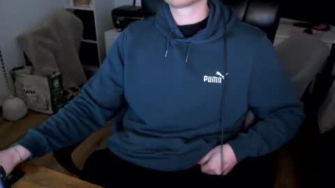 Snapshot of vaslo08 chatting on April 3, 3:54 pm Vaslo online show from April 3, 3:54 pm