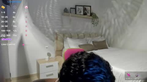 Snapshot of vayolet___ chatting on May 18, 8:36 pm Hi Im Vayolet online show from May 18, 8:36 pm