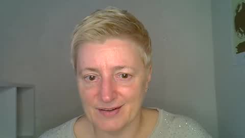 vea_motty online show from December 23, 9:40 am