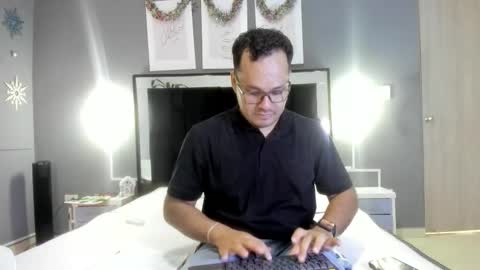 Snapshot of veci_and chatting on January 6, 4:21 pm veci_and online show from January 6, 4:21 pm