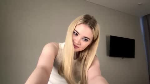 Monika online show from March 2, 1:07 pm